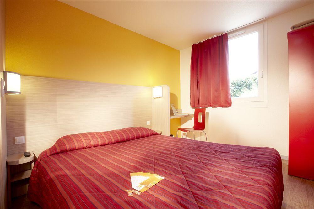 Premiere Classe Lyon Sud - Irigny - Pierre Benite Экстерьер фото